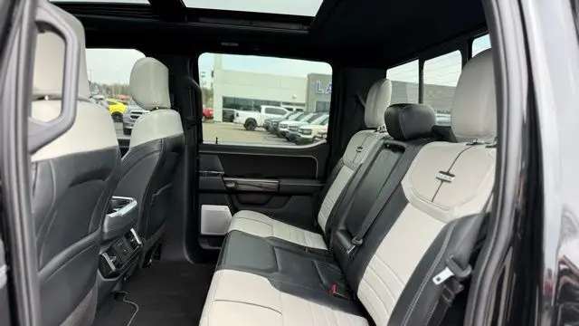 2025 Ford F-150 Lightning Platinum