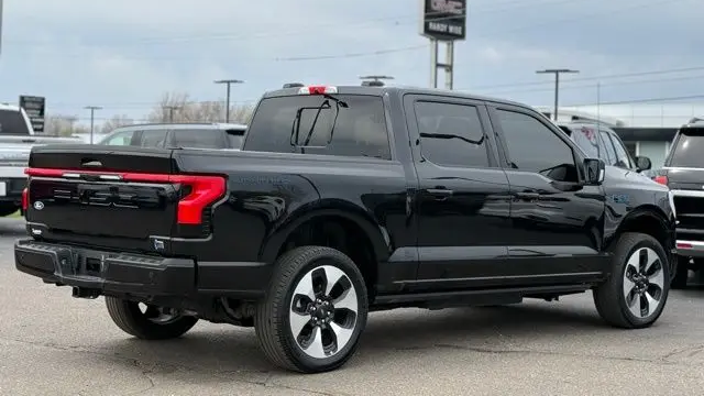 2025 Ford F-150 Lightning Platinum