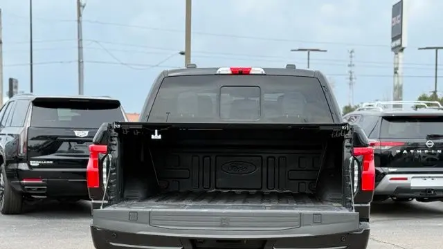 2025 Ford F-150 Lightning Platinum
