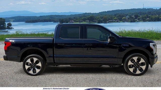 2025 Ford F-150 Lightning Platinum