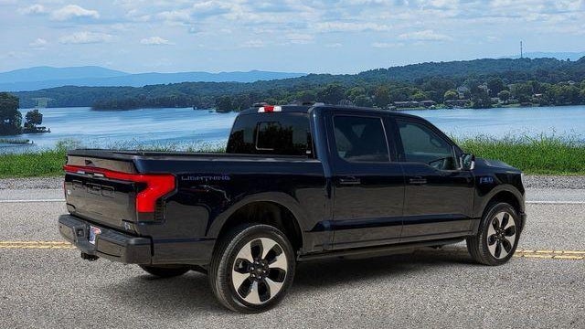 2025 Ford F-150 Lightning Platinum