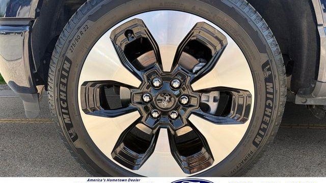 2025 Ford F-150 Lightning Platinum