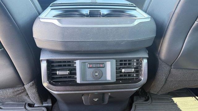 2025 Ford F-150 Lightning Platinum
