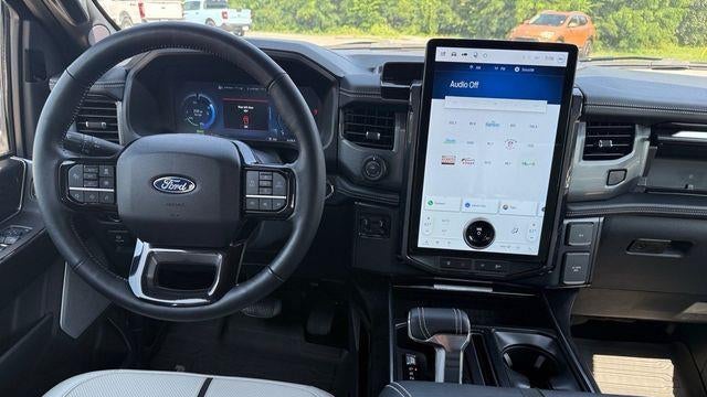 2025 Ford F-150 Lightning Platinum