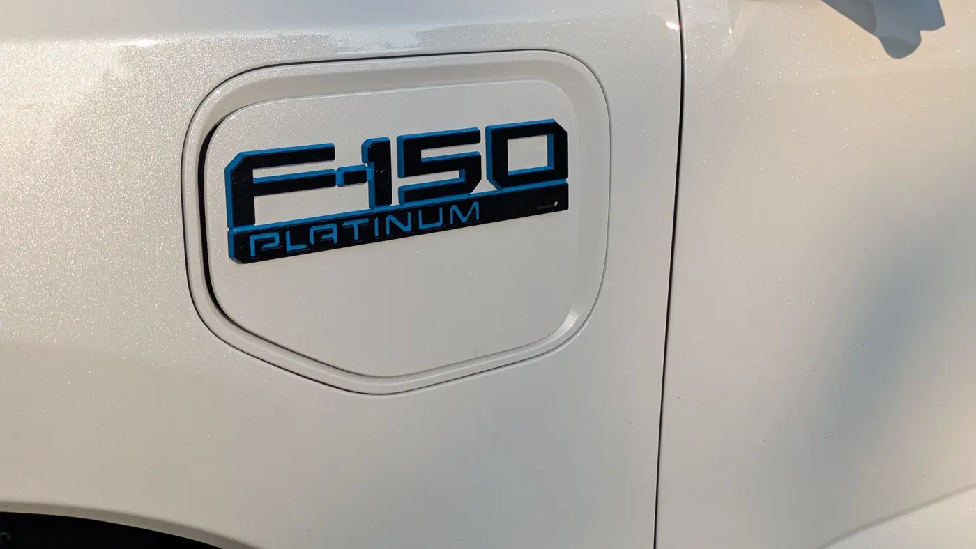2025 Ford F-150 Lightning Platinum