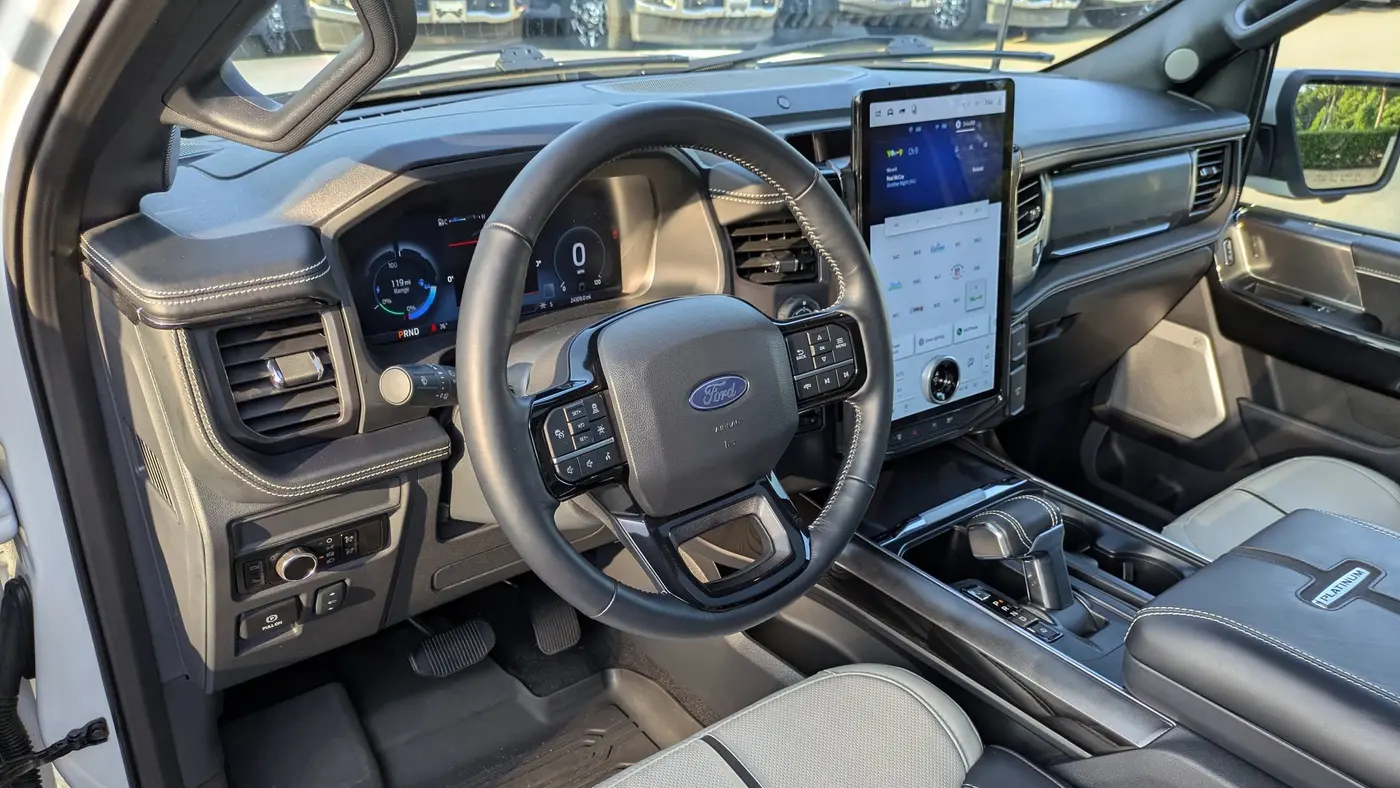 2025 Ford F-150 Lightning Platinum
