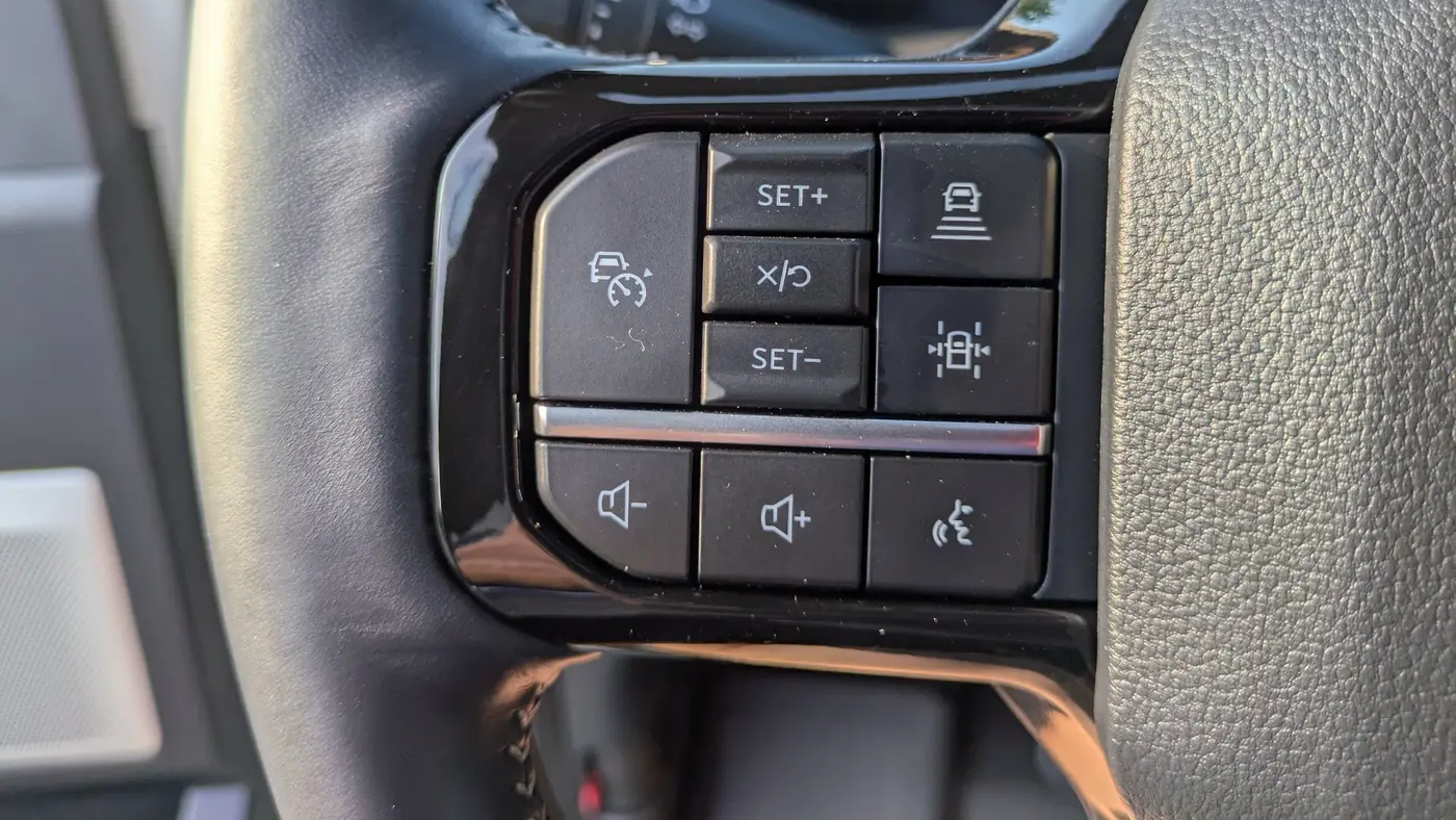 2025 Ford F-150 Lightning Platinum