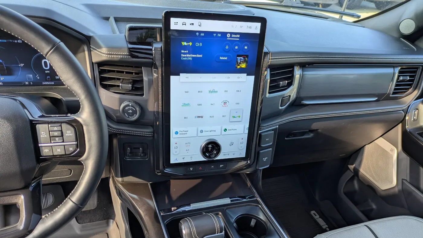 2025 Ford F-150 Lightning Platinum