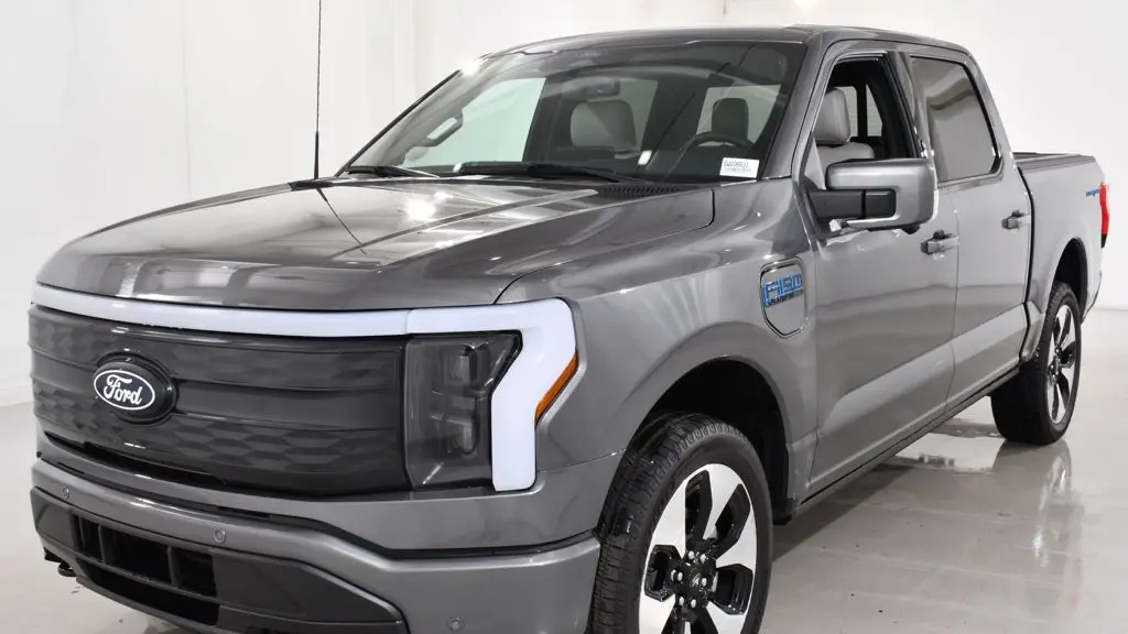 2025 Ford F-150 Lightning Platinum