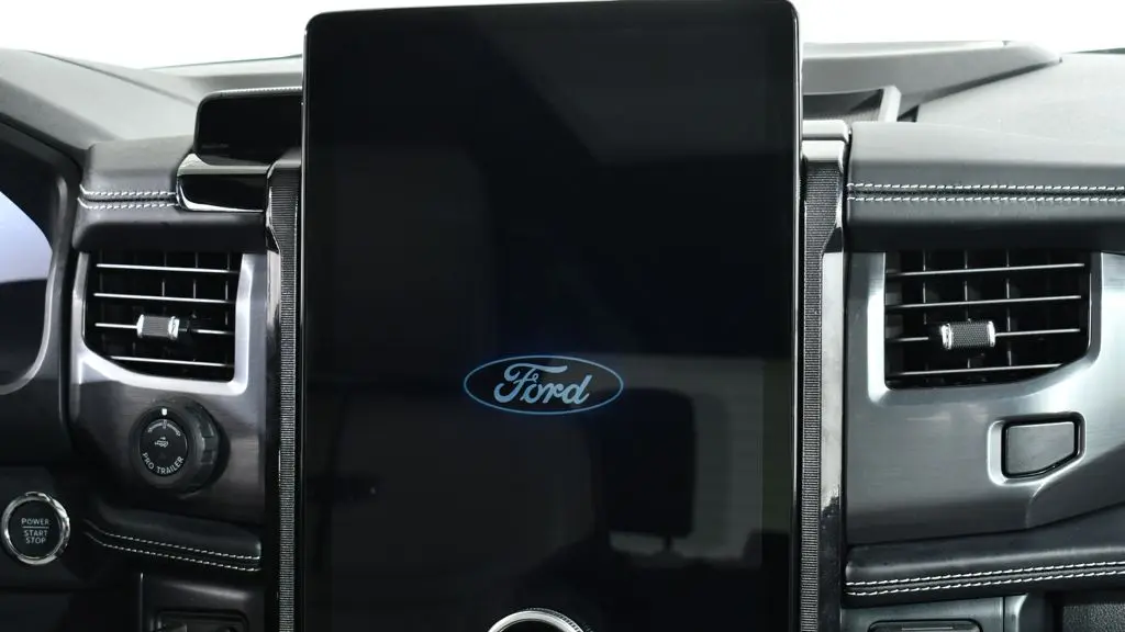 2025 Ford F-150 Lightning Platinum