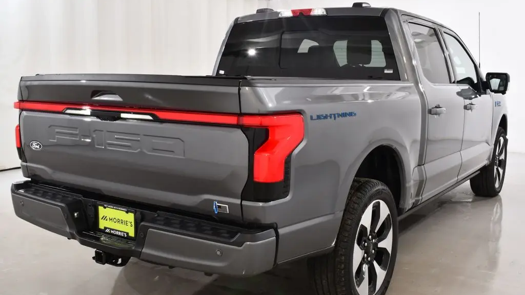 2025 Ford F-150 Lightning Platinum