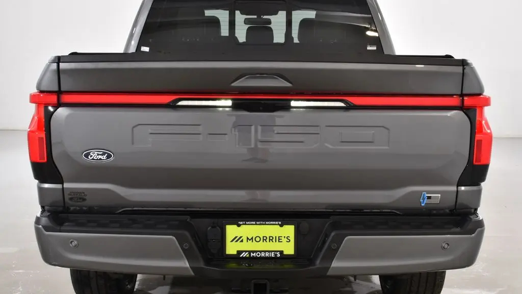 2025 Ford F-150 Lightning Platinum