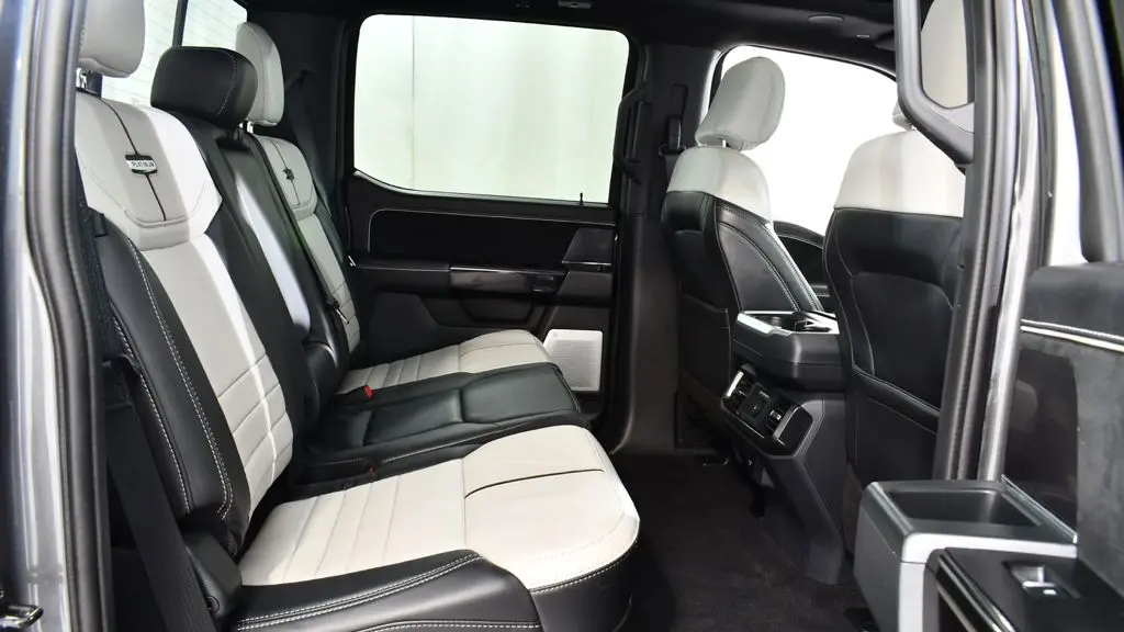 2025 Ford F-150 Lightning Platinum