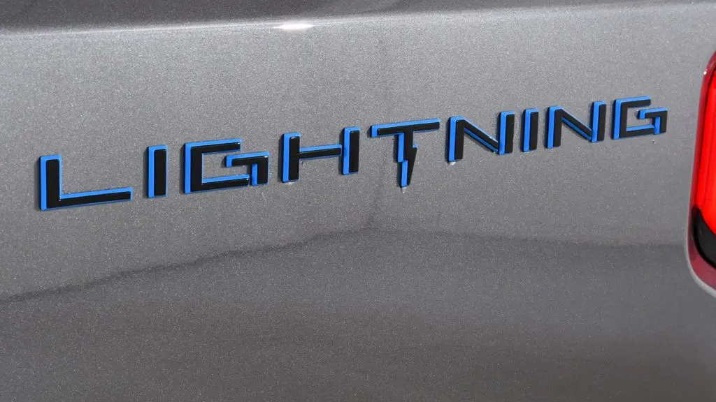 2025 Ford F-150 Lightning Platinum