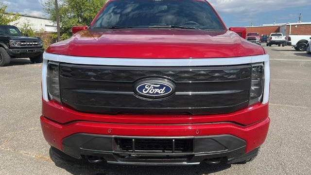 2025 Ford F-150 Lightning Platinum