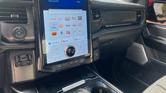 2025 Ford F-150 Lightning Platinum