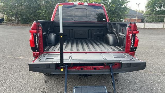 2025 Ford F-150 Lightning Platinum