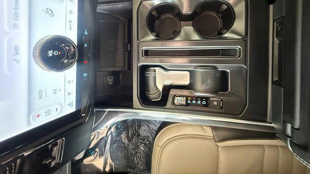2025 Ford F-150 Lightning Platinum