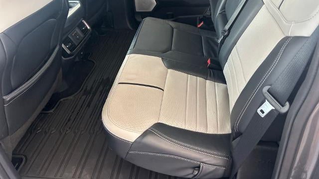 2025 Ford F-150 Lightning Platinum