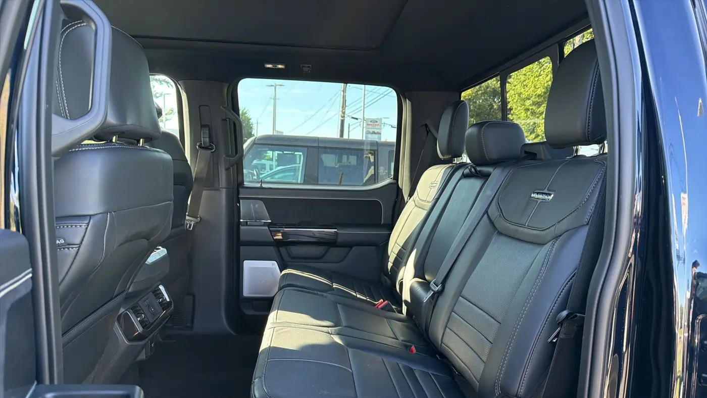2025 Ford F-150 Lightning Platinum