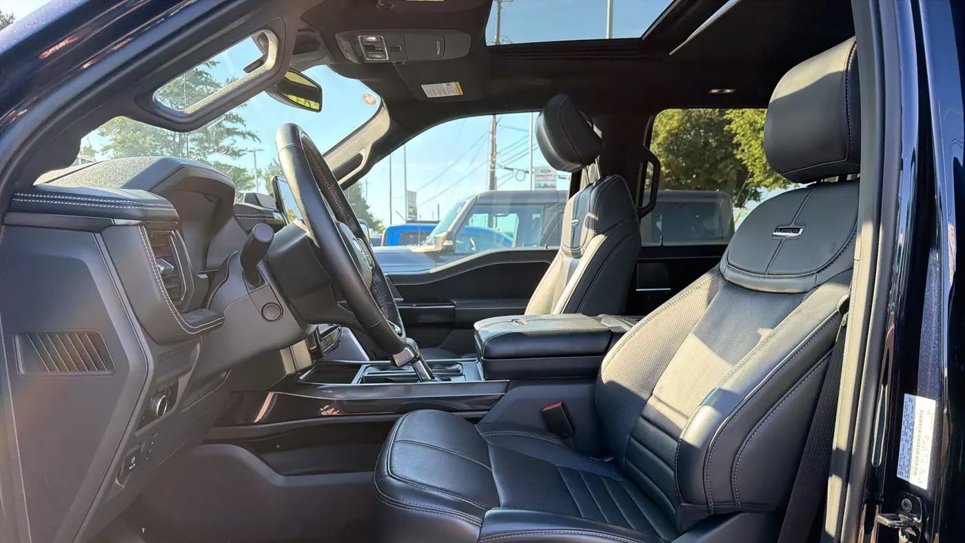 2025 Ford F-150 Lightning Platinum