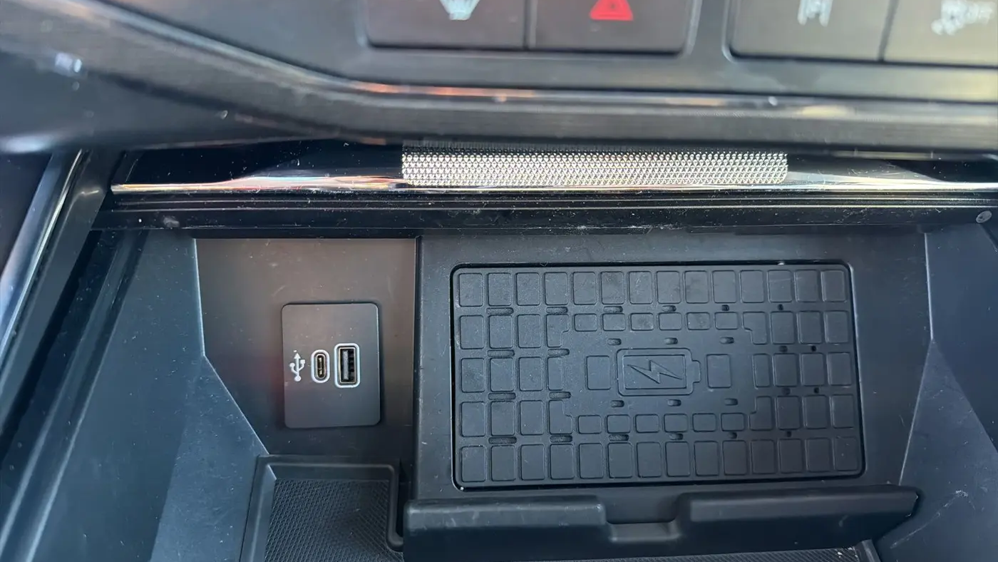 2025 Ford F-150 Lightning Platinum