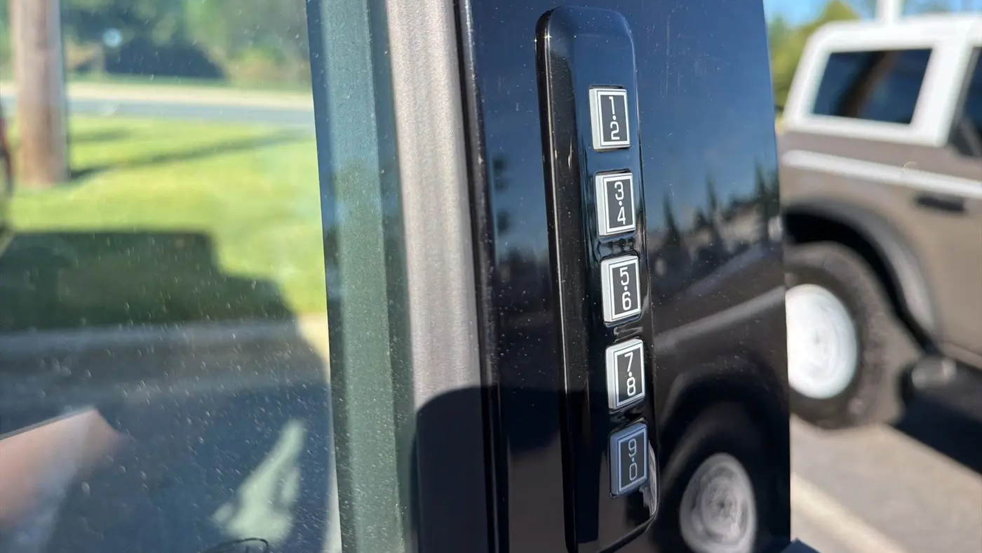 2025 Ford F-150 Lightning Platinum