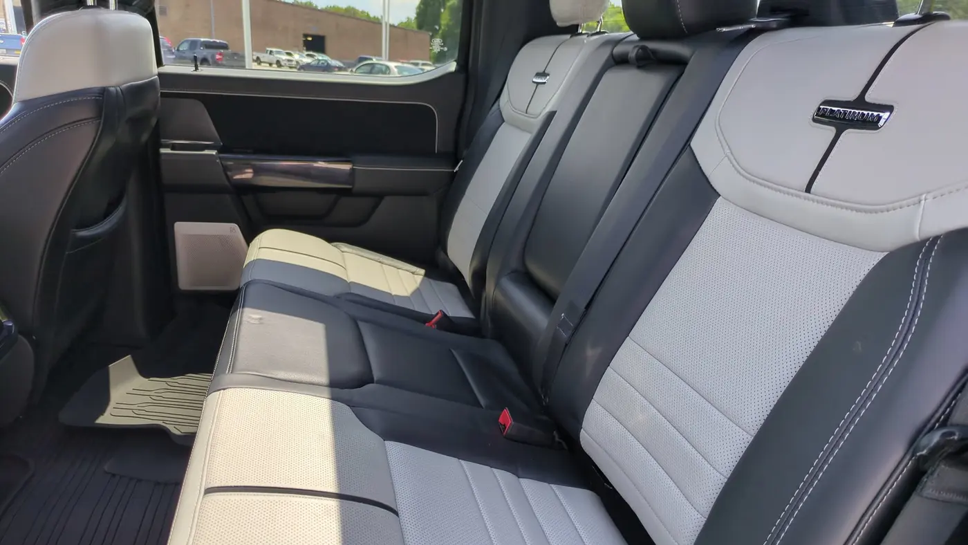 2025 Ford F-150 Lightning Platinum