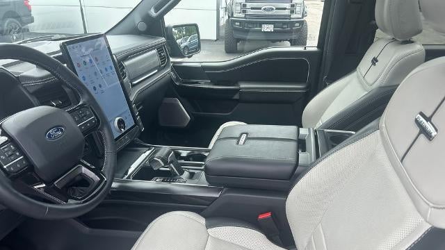 2025 Ford F-150 Lightning Platinum