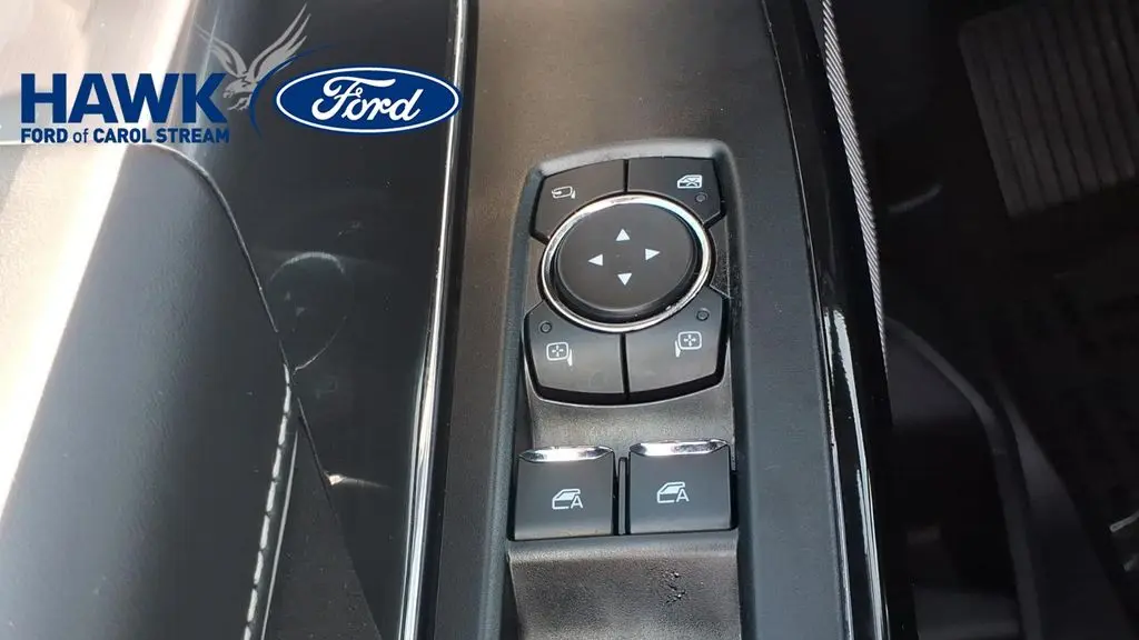 2025 Ford F-150 Lightning Platinum
