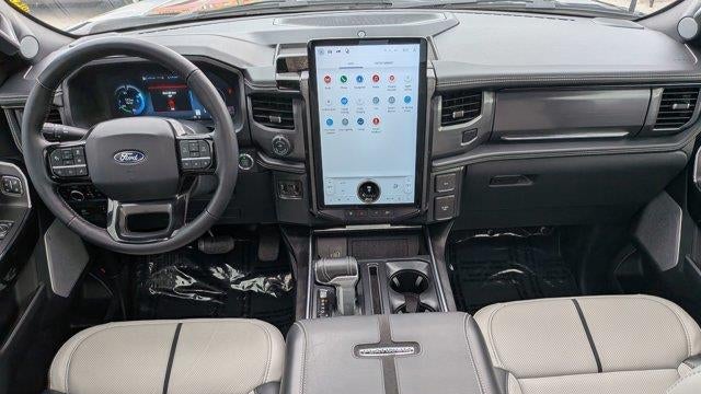 2025 Ford F-150 Lightning Platinum