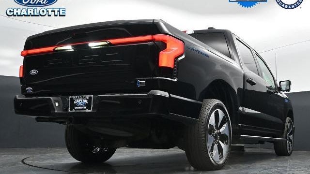 2025 Ford F-150 Lightning Platinum