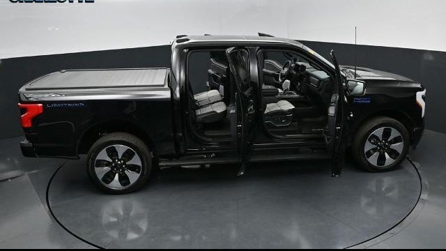 2025 Ford F-150 Lightning Platinum