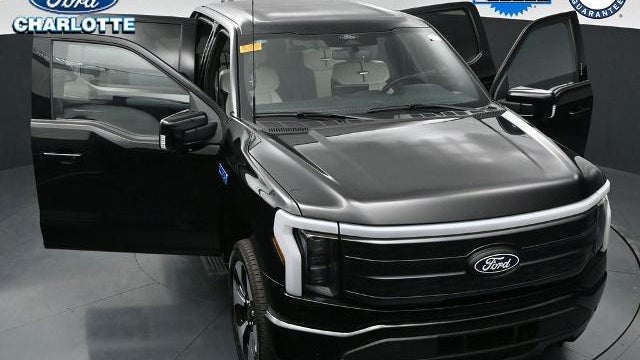 2025 Ford F-150 Lightning Platinum