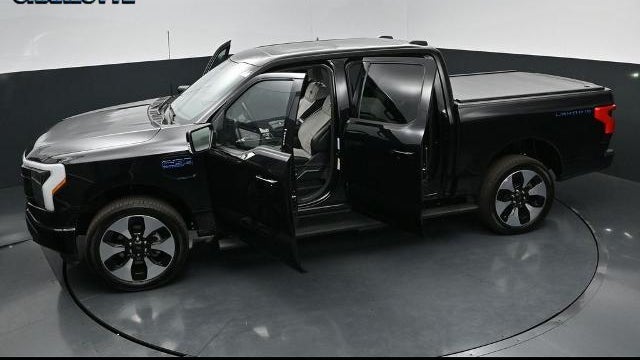 2025 Ford F-150 Lightning Platinum