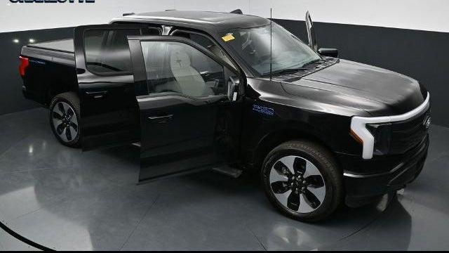 2025 Ford F-150 Lightning Platinum