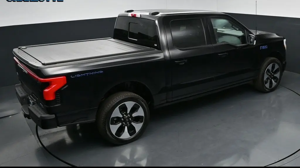 2025 Ford F-150 Lightning Platinum