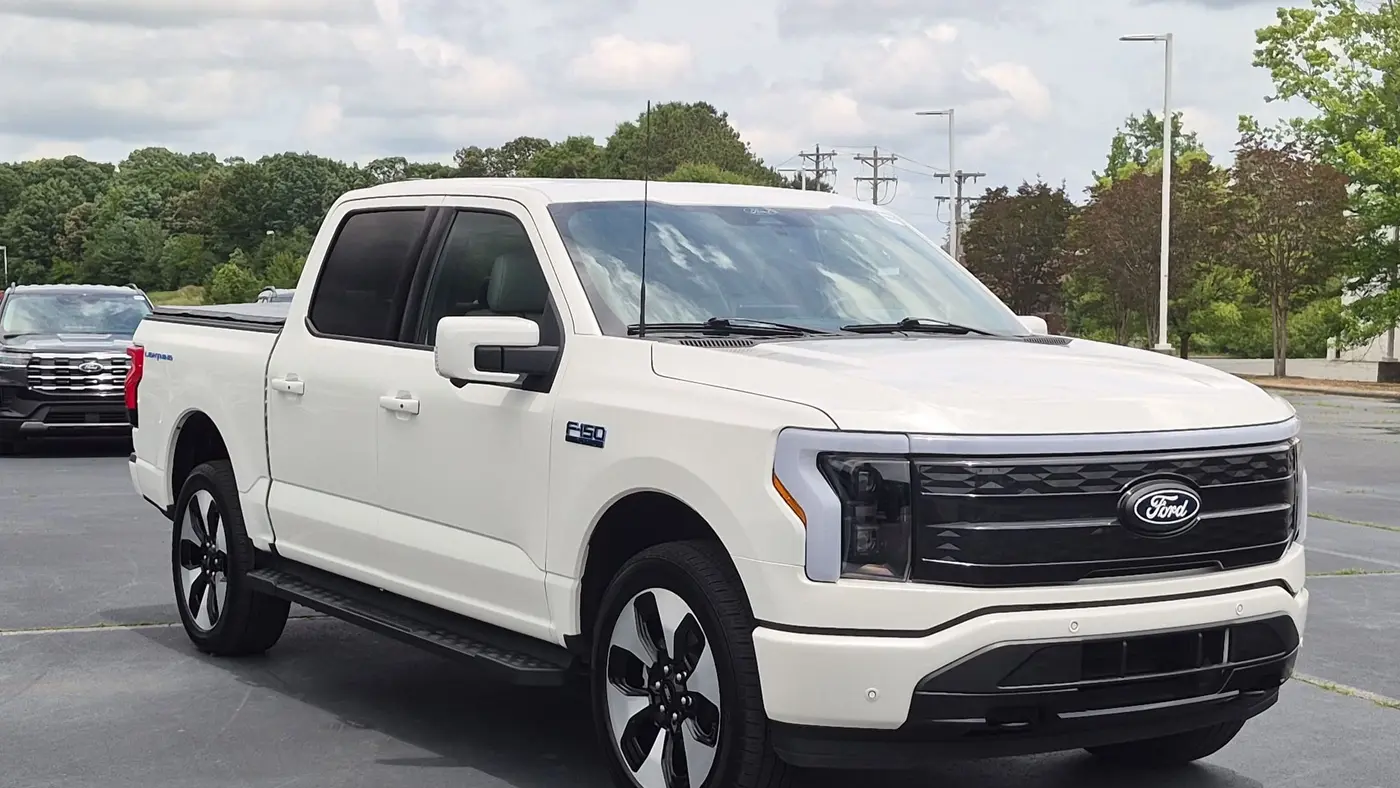 Preowned 2025 Ford F-150 Lightning Platinum for Sale