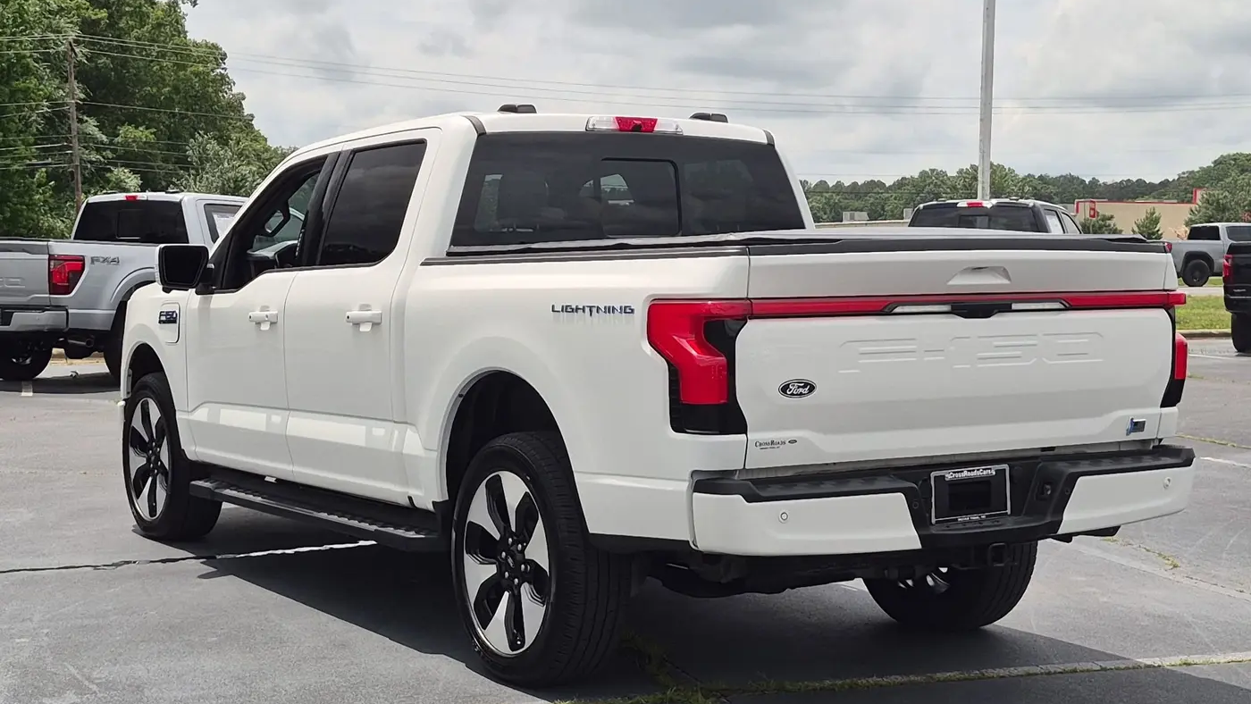 2025 Ford F-150 Lightning Platinum