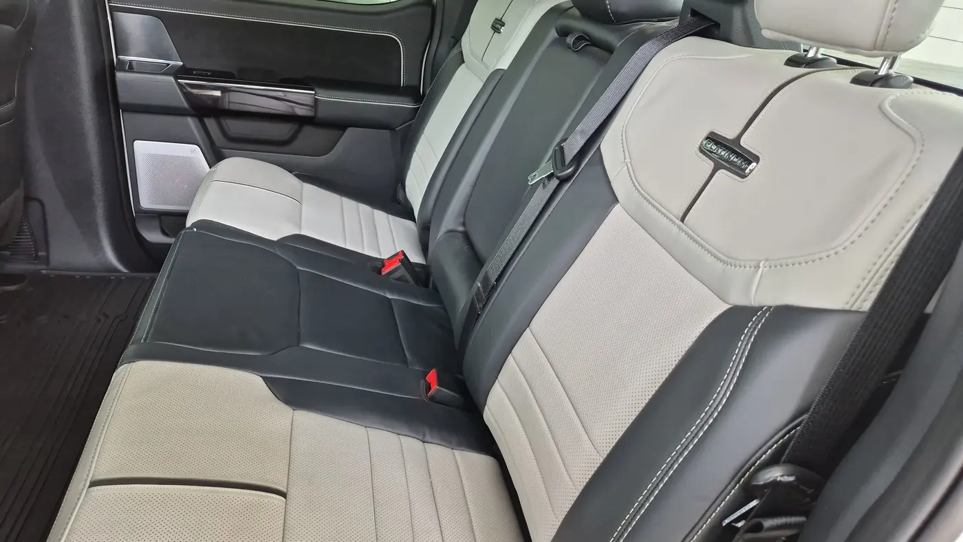 2025 Ford F-150 Lightning Platinum