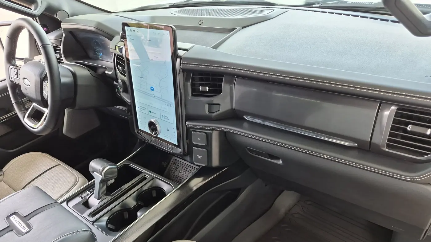 2025 Ford F-150 Lightning Platinum