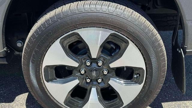 2025 Ford F-150 Lightning Platinum