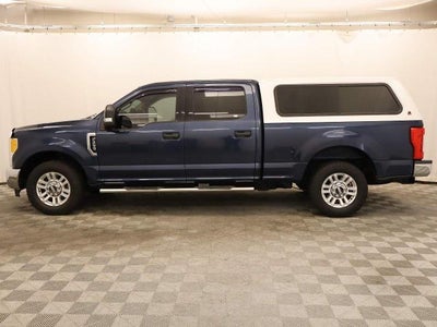 2017 Ford F-250 Super Duty 4X2 XLT 4DR Crew Cab 6.8 FT. SB Pickup