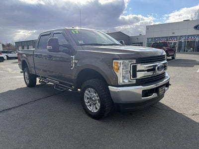 2017 Ford F-250 Super Duty 4X4 XLT 4DR Crew Cab 6.8 FT. SB Pickup