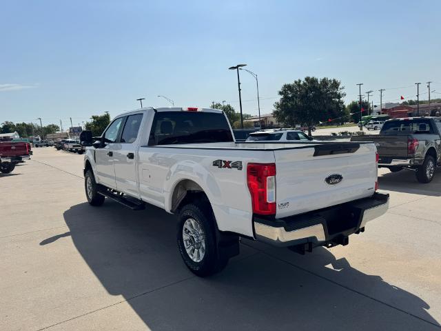 2019 Ford F-250 - $25,895