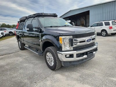 2017 Ford F-250 Super Duty 4X4 Platinum 4DR Crew Cab 6.8 FT. SB Pickup