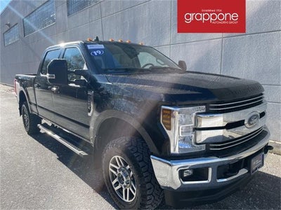 2019 Ford F-250 Super Duty 4X4 Lariat 4DR Crew Cab 6.8 FT. SB Pickup