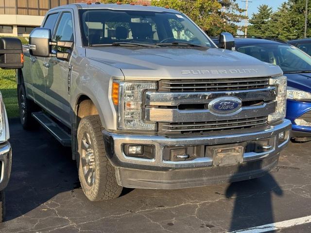 2017 Ford F-250 Super Duty Lariat — photo 1 of 6