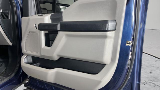 2017 Ford F-250 - $27,995