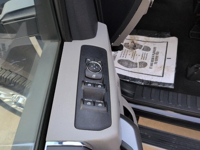 2022 Ford F-250 - $37,975